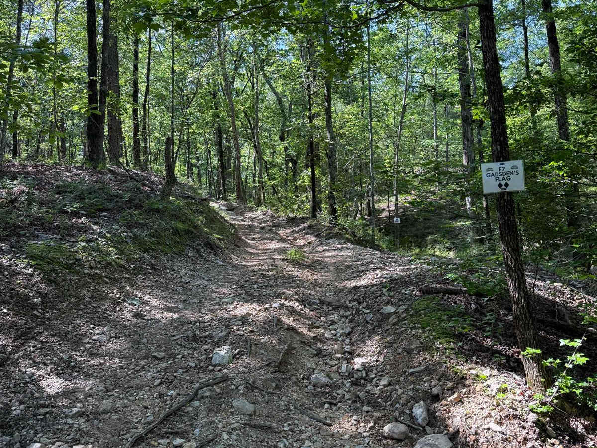 F7 Gadsden Flag trail photo
