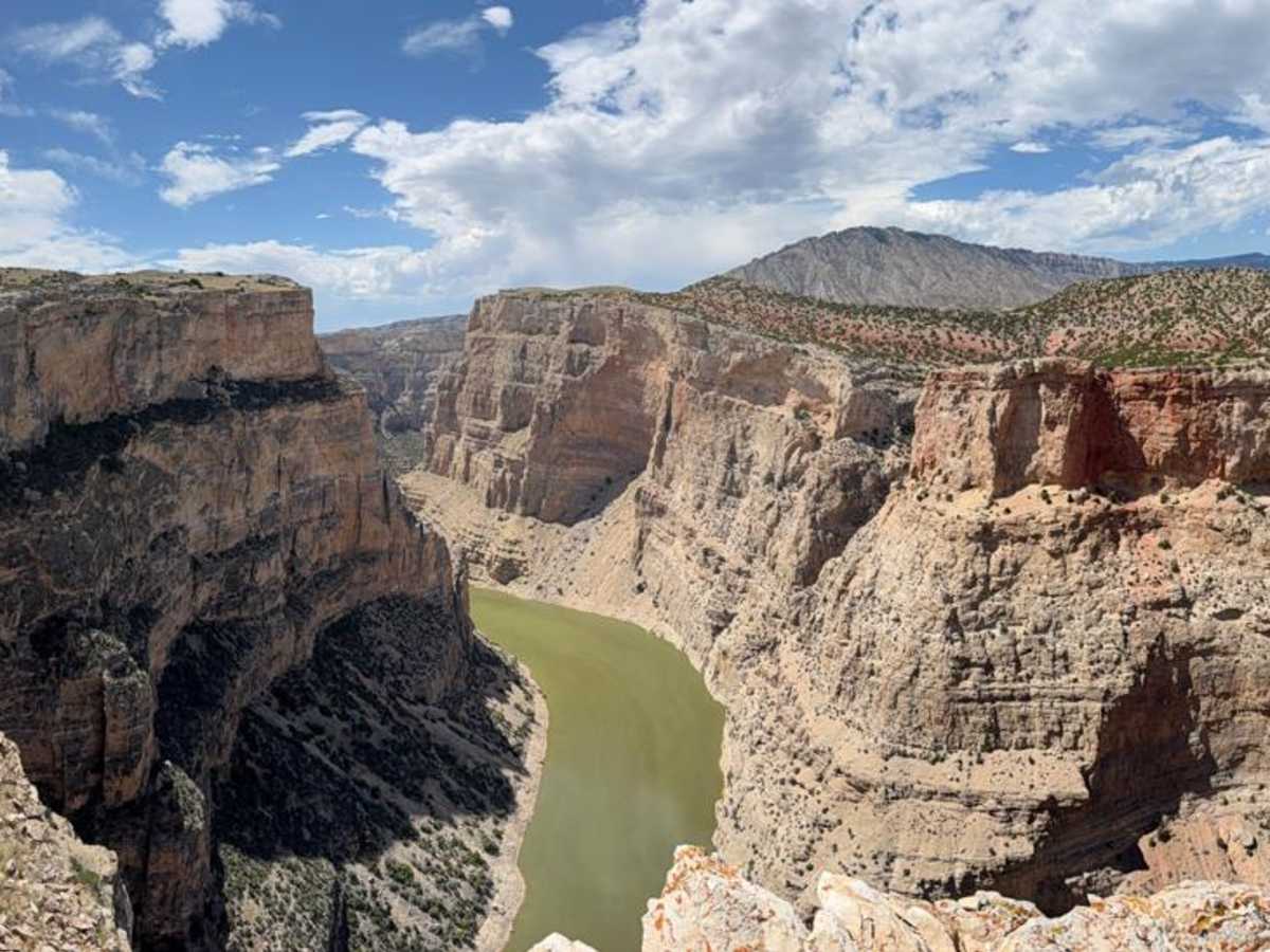 Bighorn Canyon Overlook trail photo