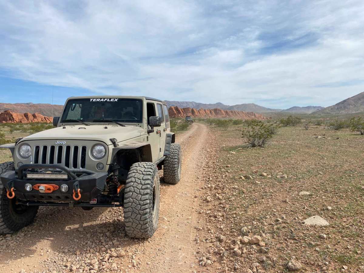 Babes Bluff Road trail photo