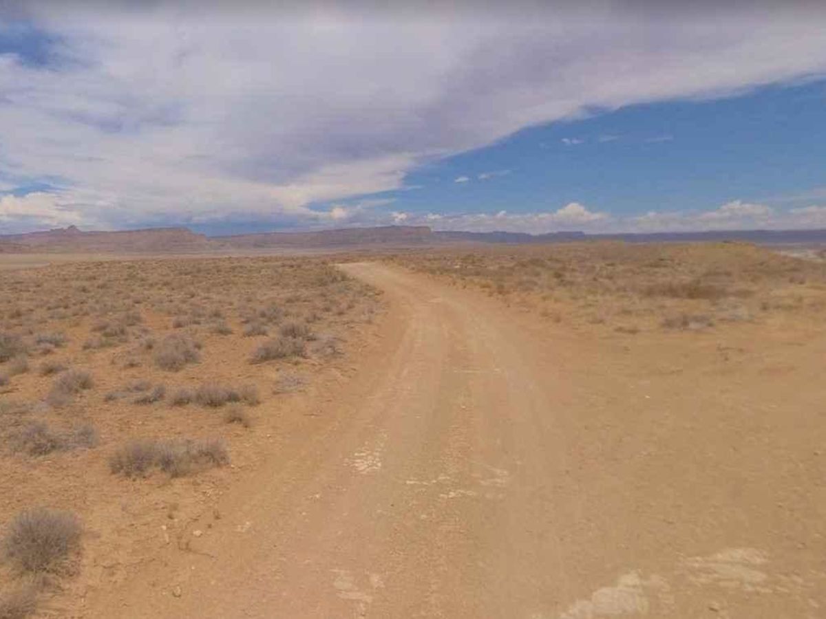 Coyote Valley Road-BLM431 photo 2