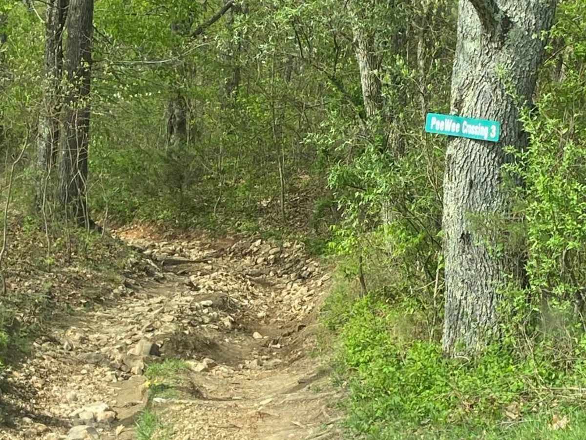 PeeWee Crossing trail photo