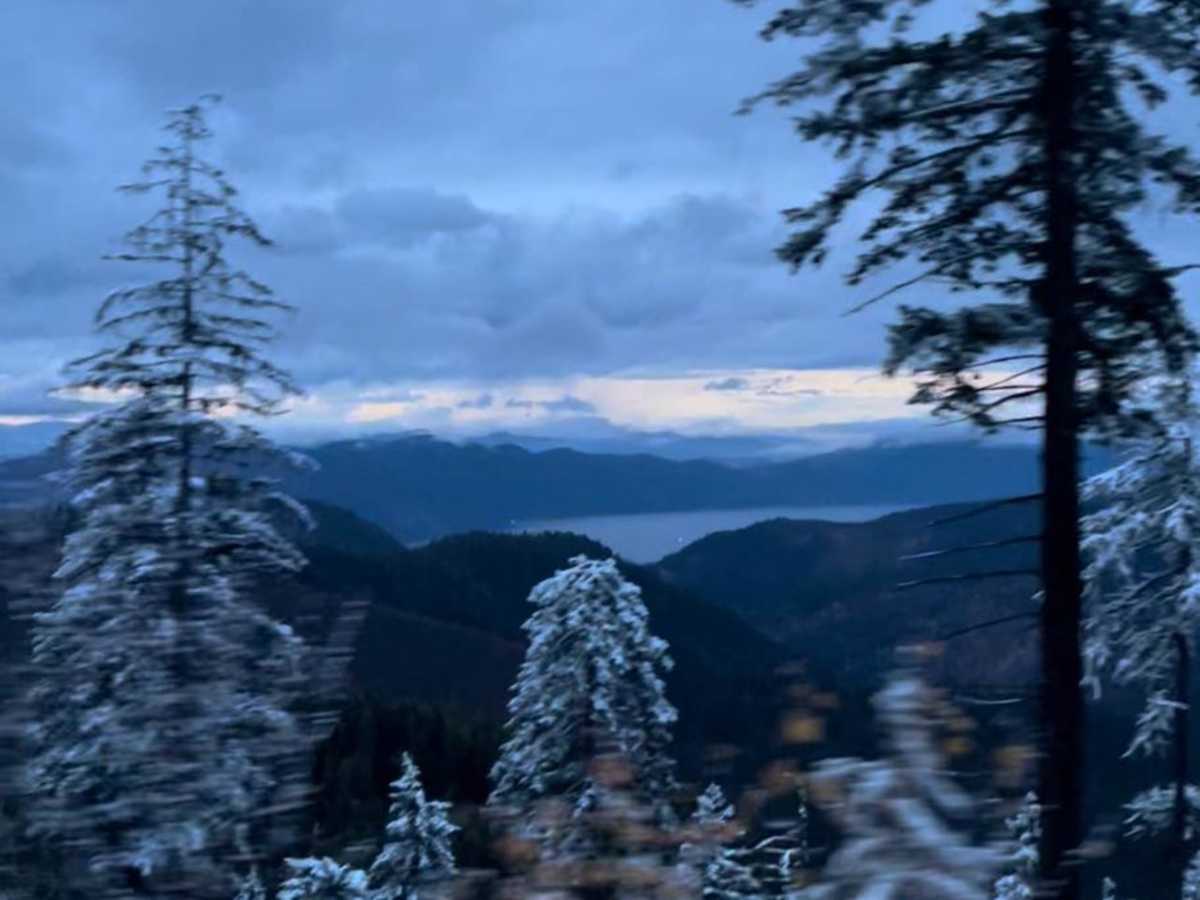 Faset Peak trail photo
