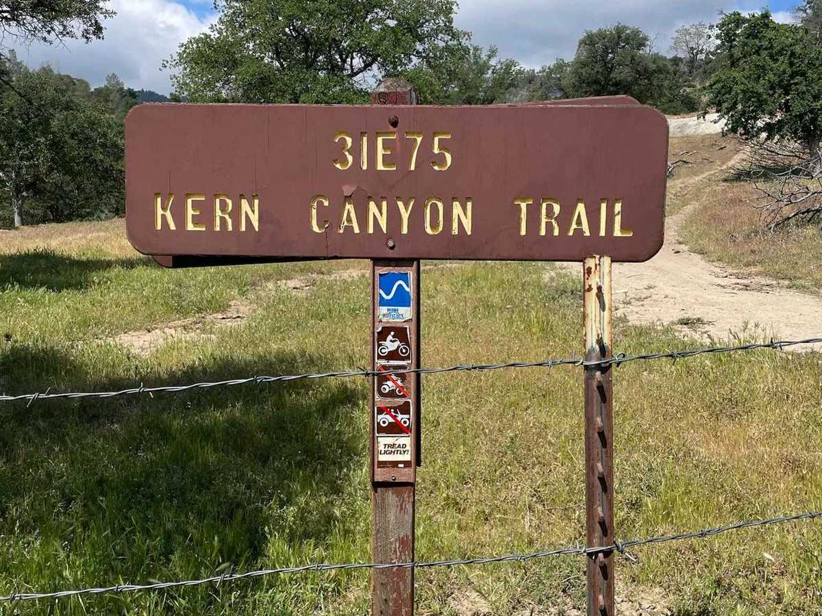Kern Canyon 31E75 trail photo