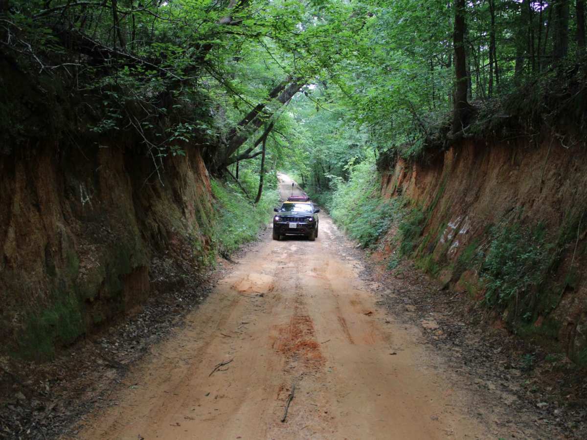 Old Stagecoach Road trail photo