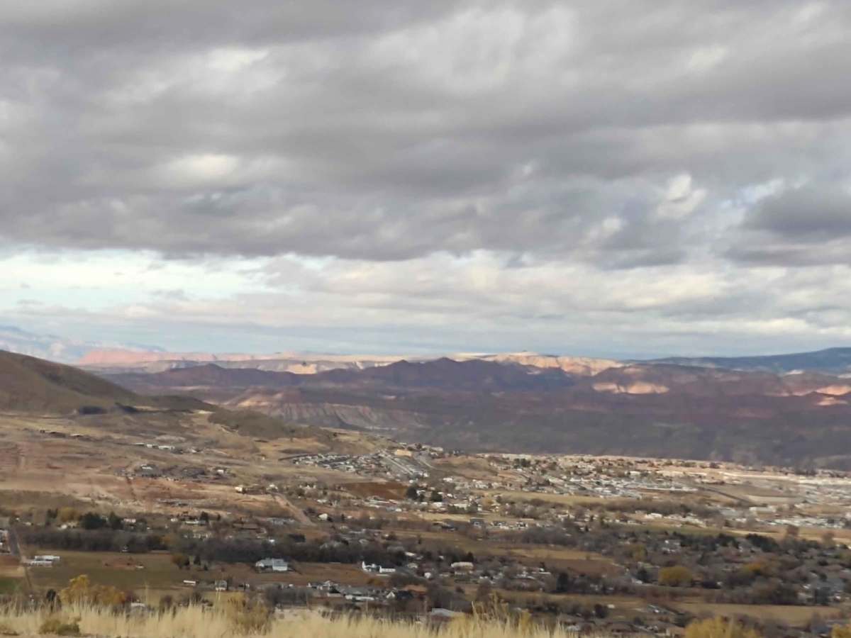 Gould's Rim Wanderings trail photo