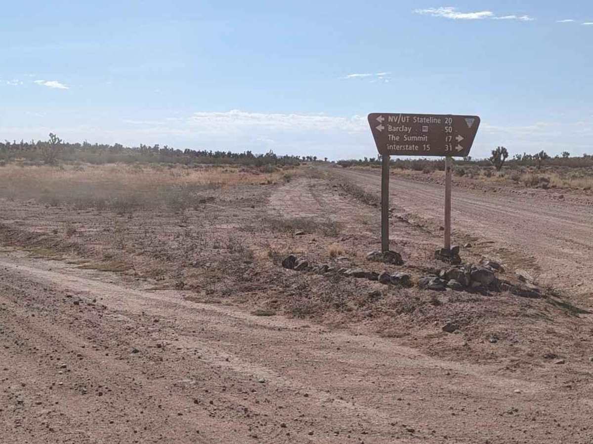 Snow Valley Road West photo 5
