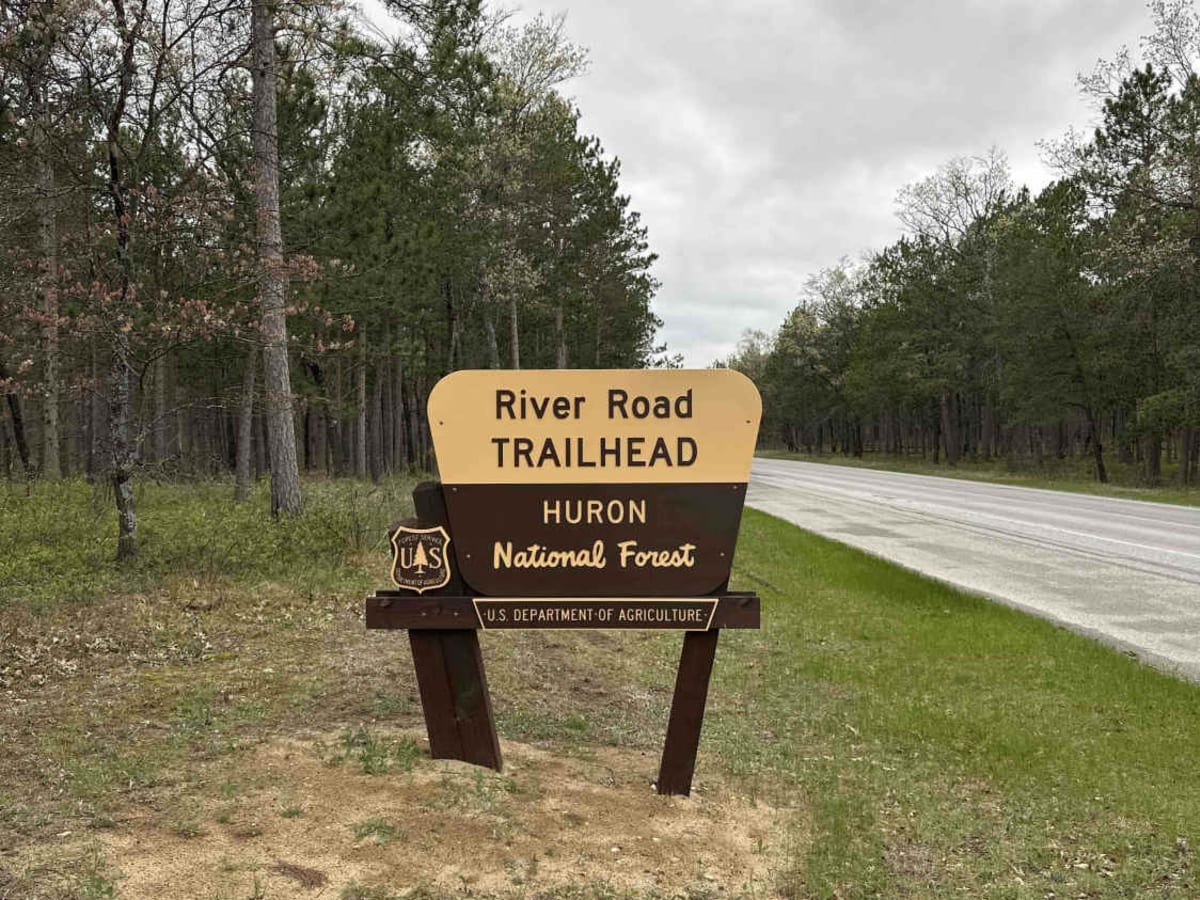 H9-6 River Road trail photo