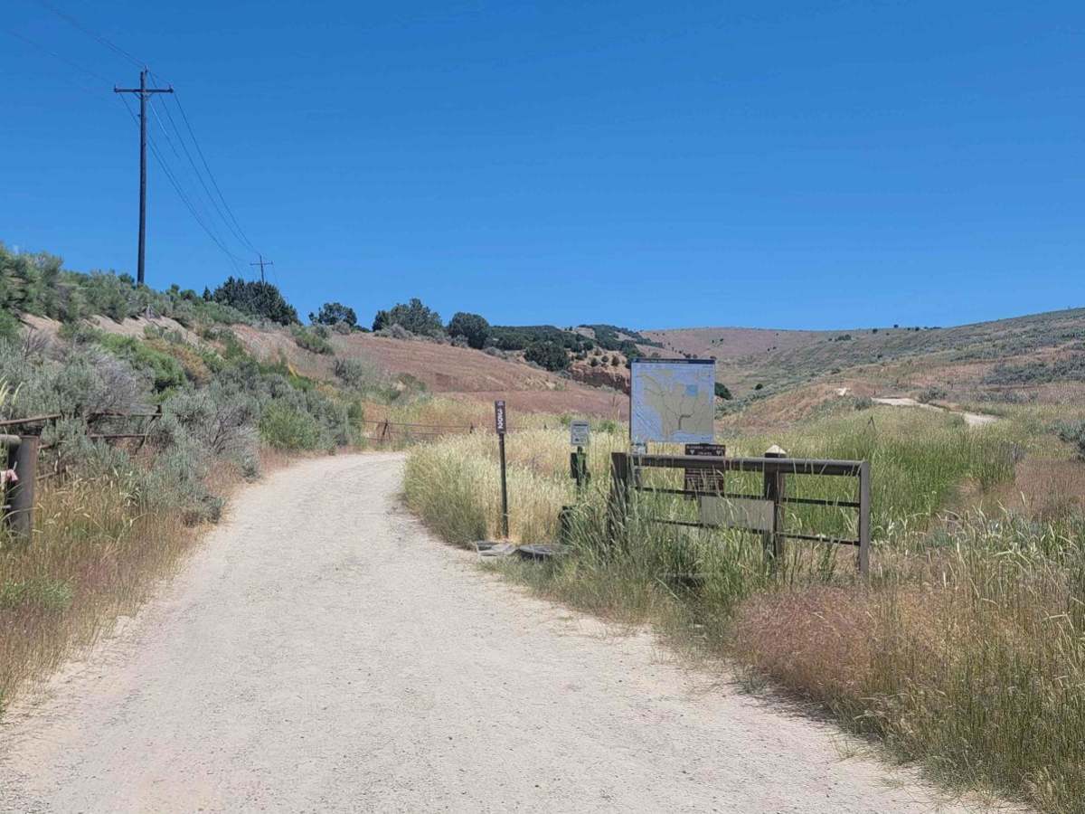 Route 352 to Chinese Peak photo 2