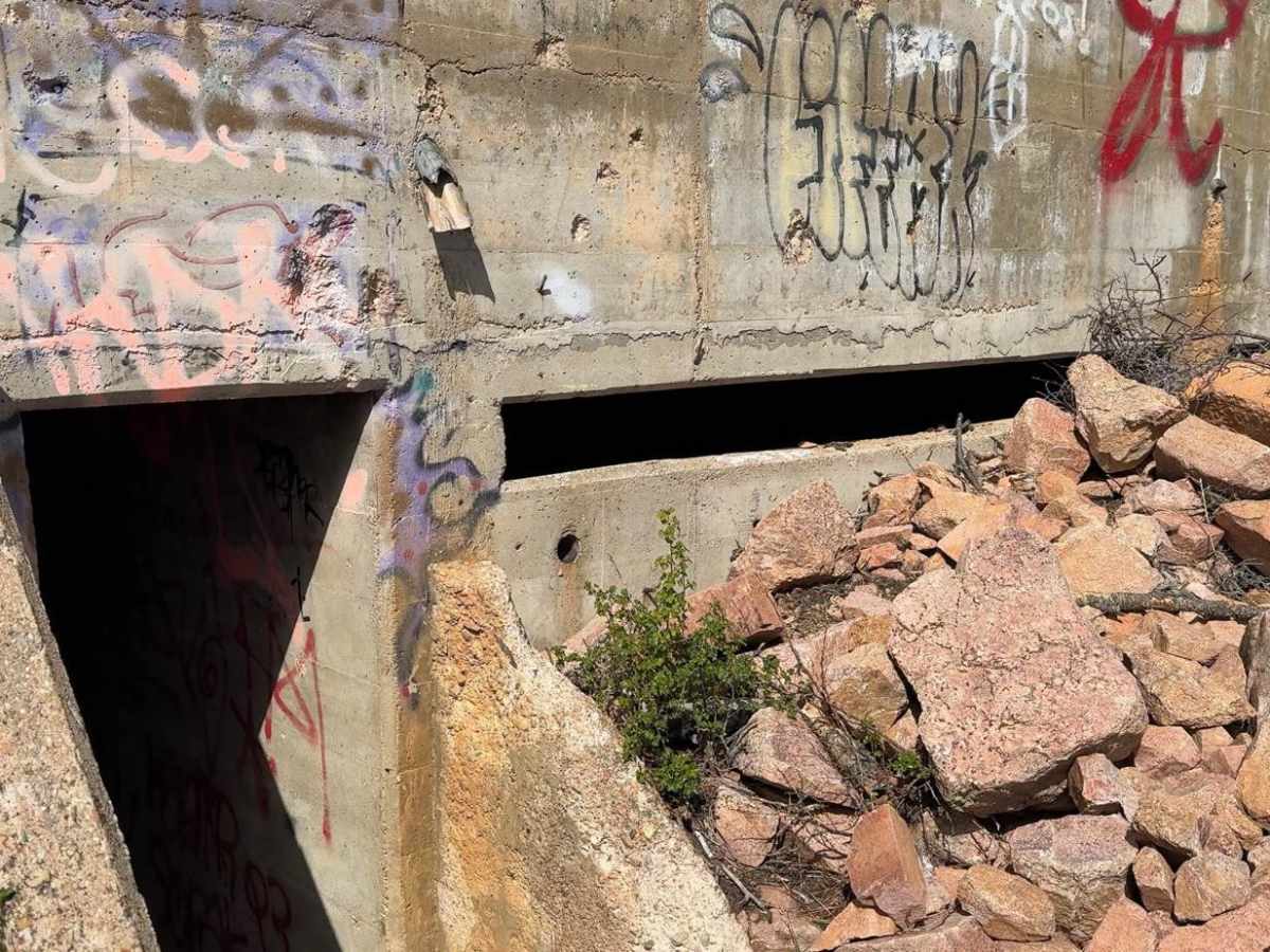 Bisbee Hill Road trail photo