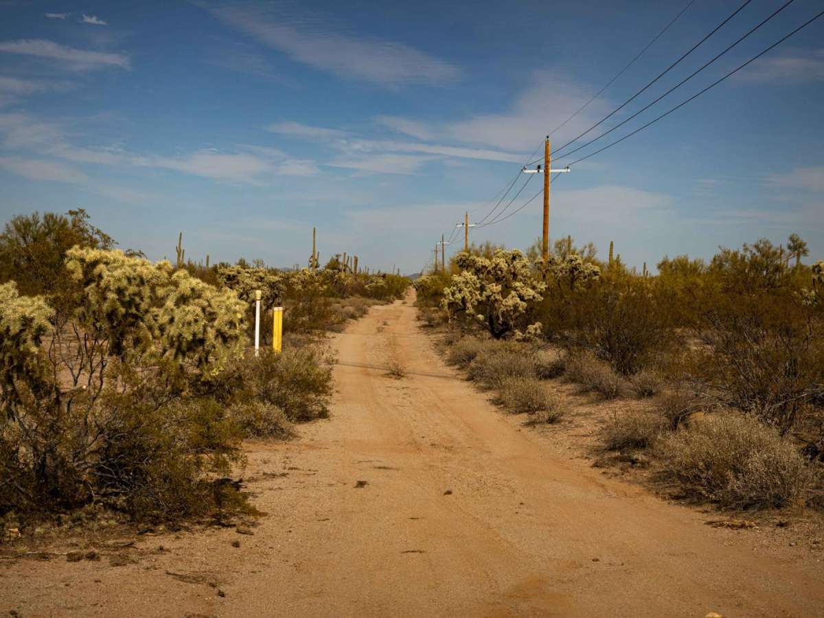 Gas Diagonal trail photo