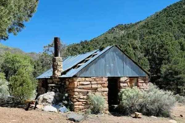 Stone Cabin to Jacobs Well (Black Rock Road 1004)