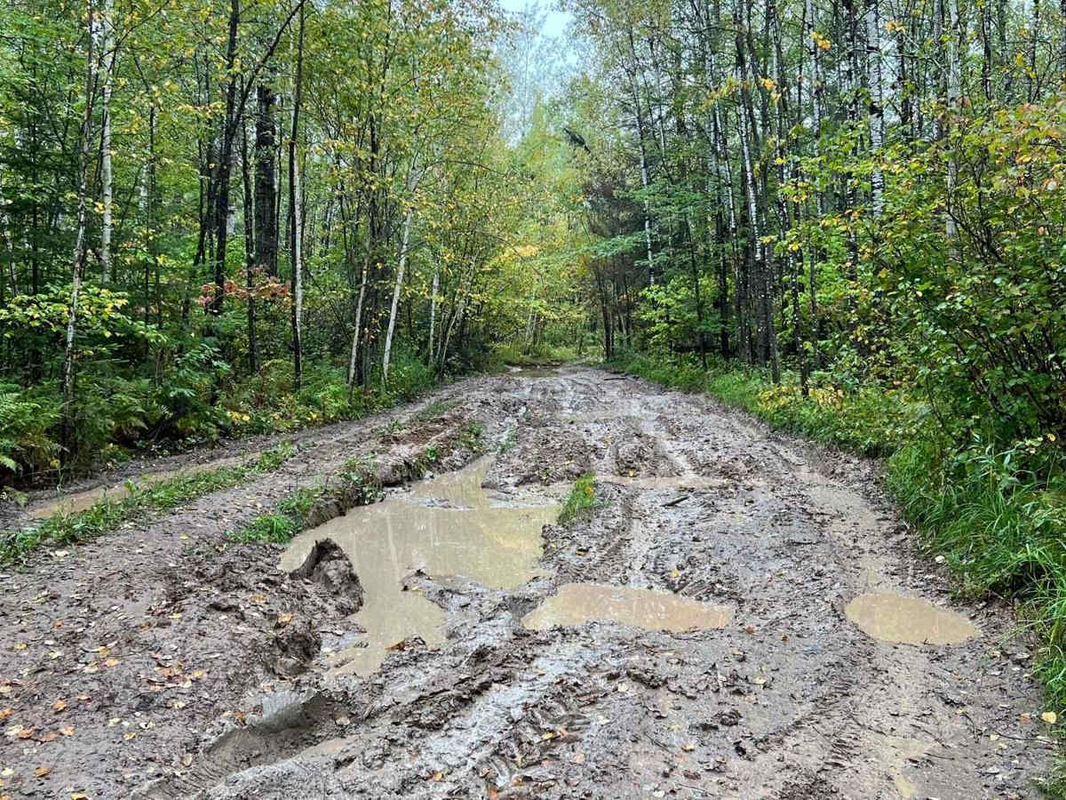 Whiteface Truck and Round Lake photo 3