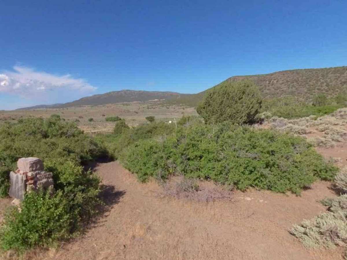 Meadow Canyon Road-FS30010 photo 6