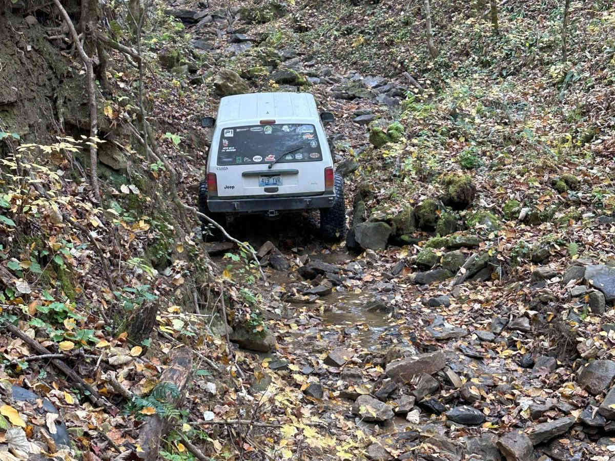 Bleepin Jeep's Halfway House photo 3