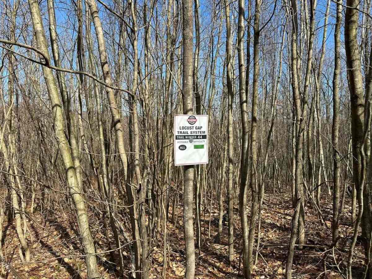 Locust Gap 44 trail photo