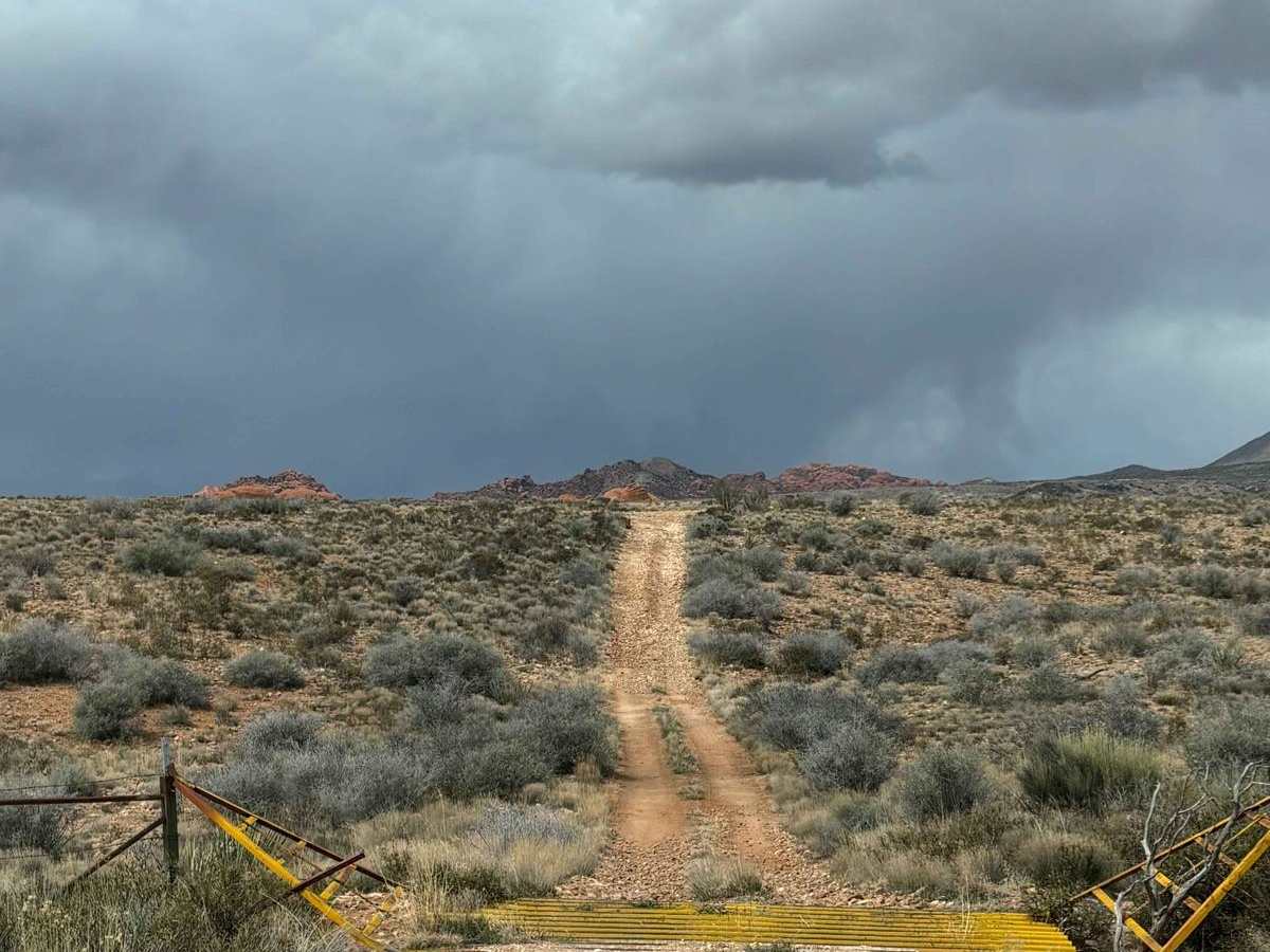 Red Canyon/Back Way to Motoqua Birthing Cave trail photo