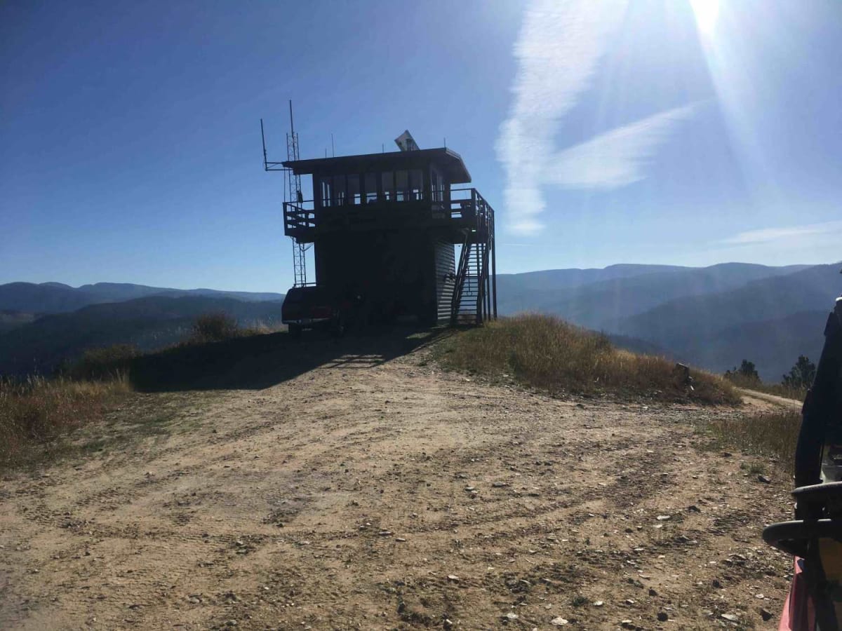 Tepee Point Lookout trail photo