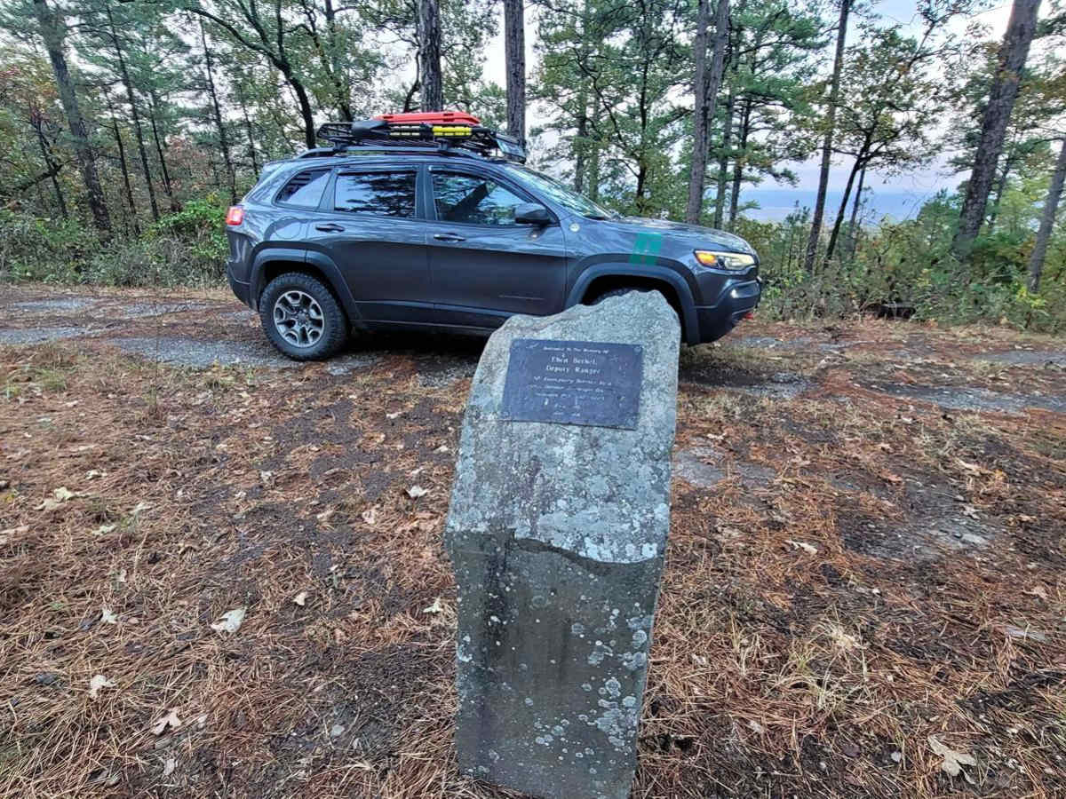 East Poteau Mountain trail photo