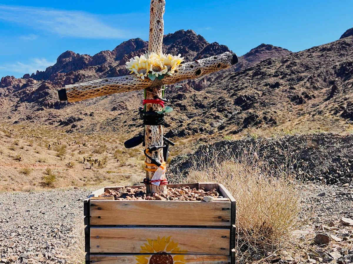 AZ Peace Trail to Linda Mine and Memorial photo 3