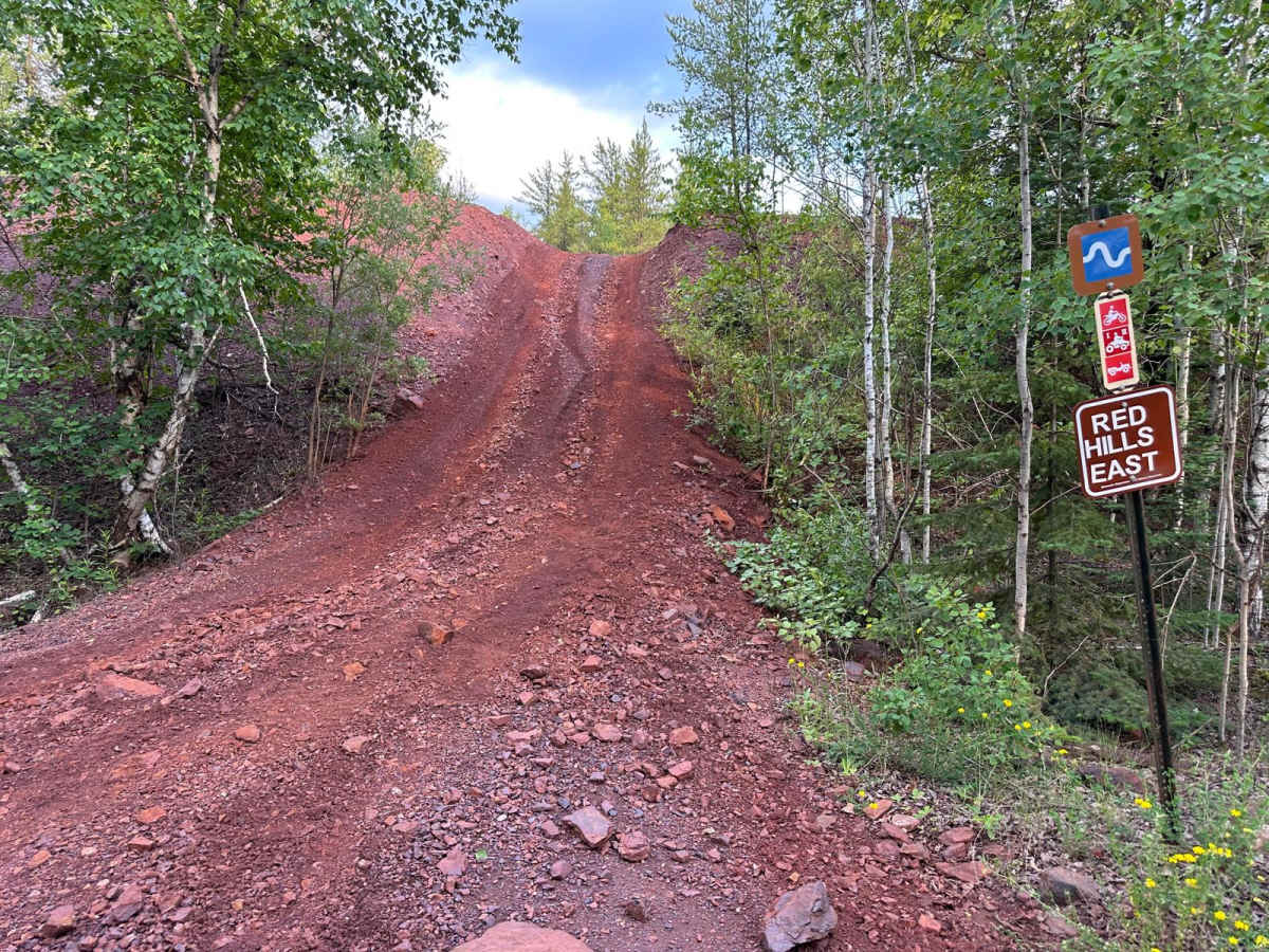 Upper Red Hills East trail photo