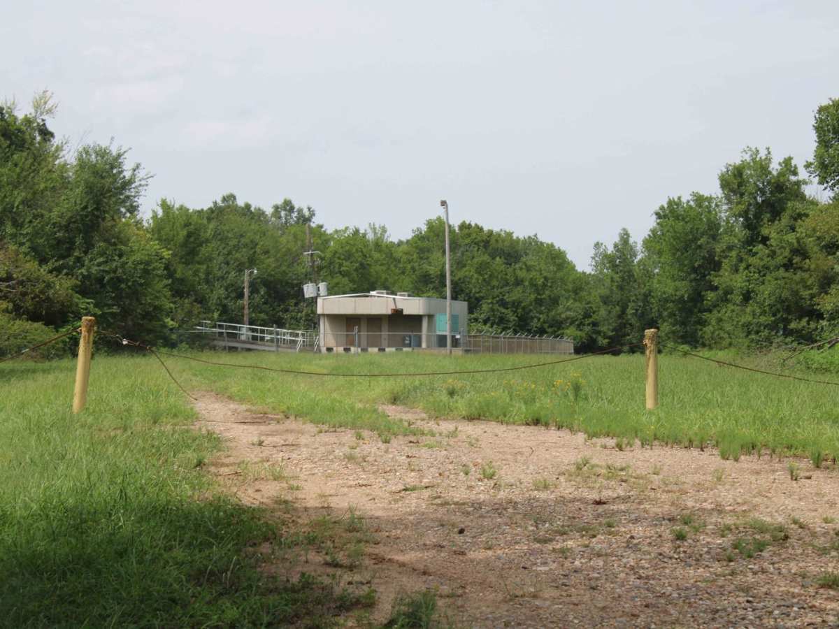 Allen's Ferry Road photo 4