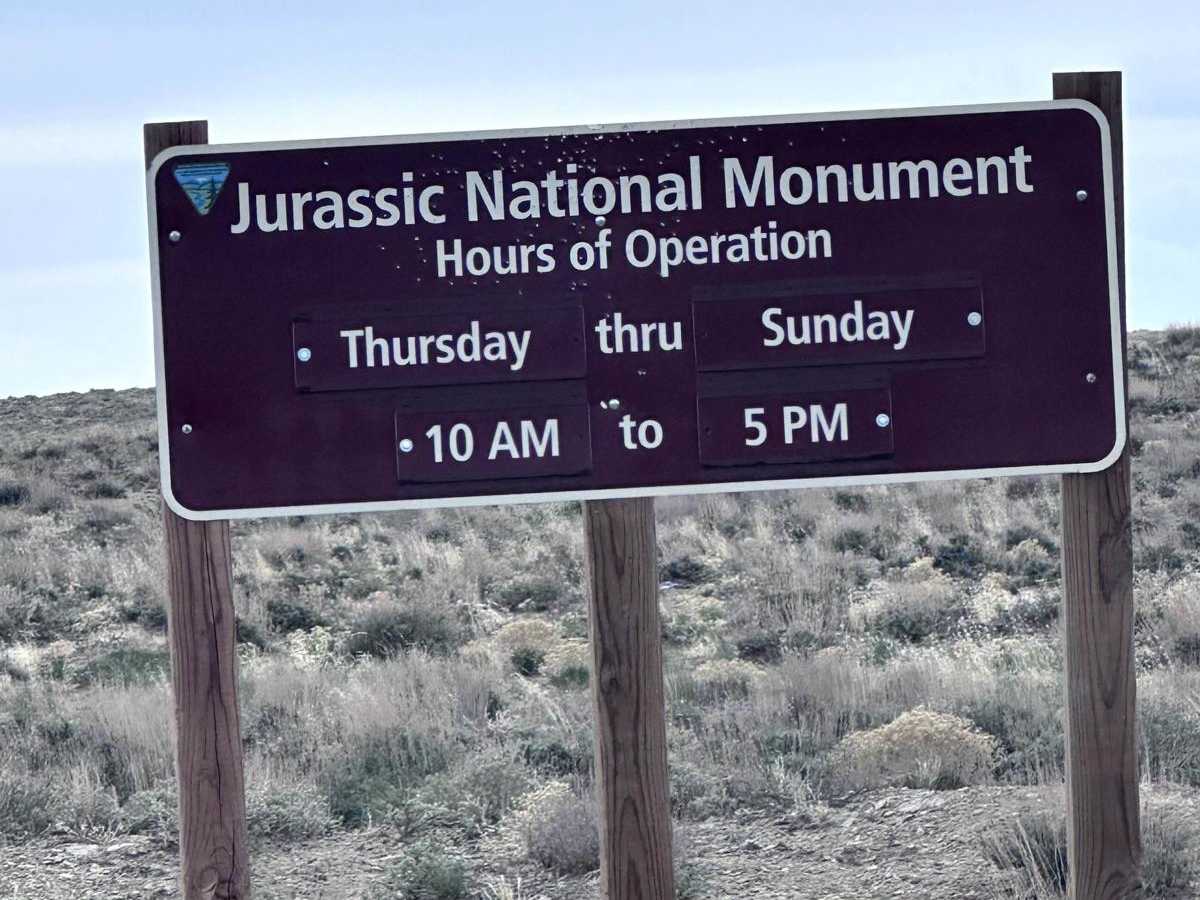 Dinosaur Quarry Road photo 2