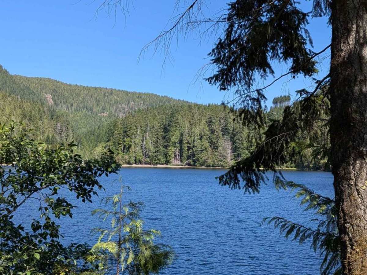 Atluck Lake trail photo