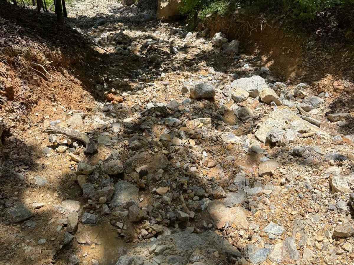 H13 Rock & A Hard Spot photo 6