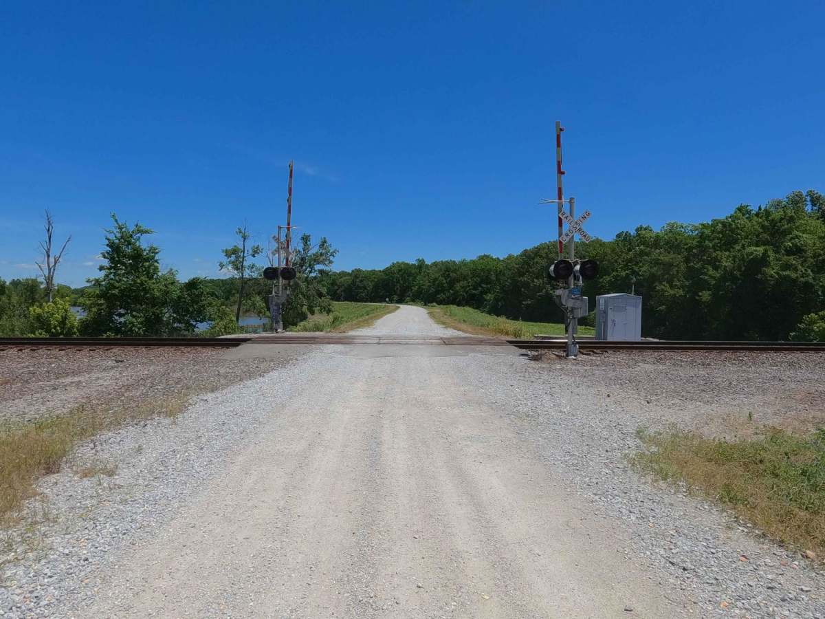 Muddy Levee Road photo 5