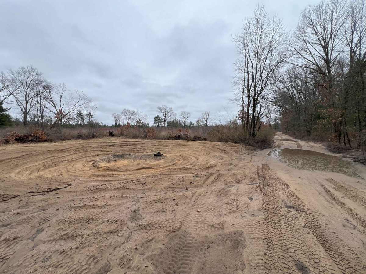 Allegan Bend Trail photo 4