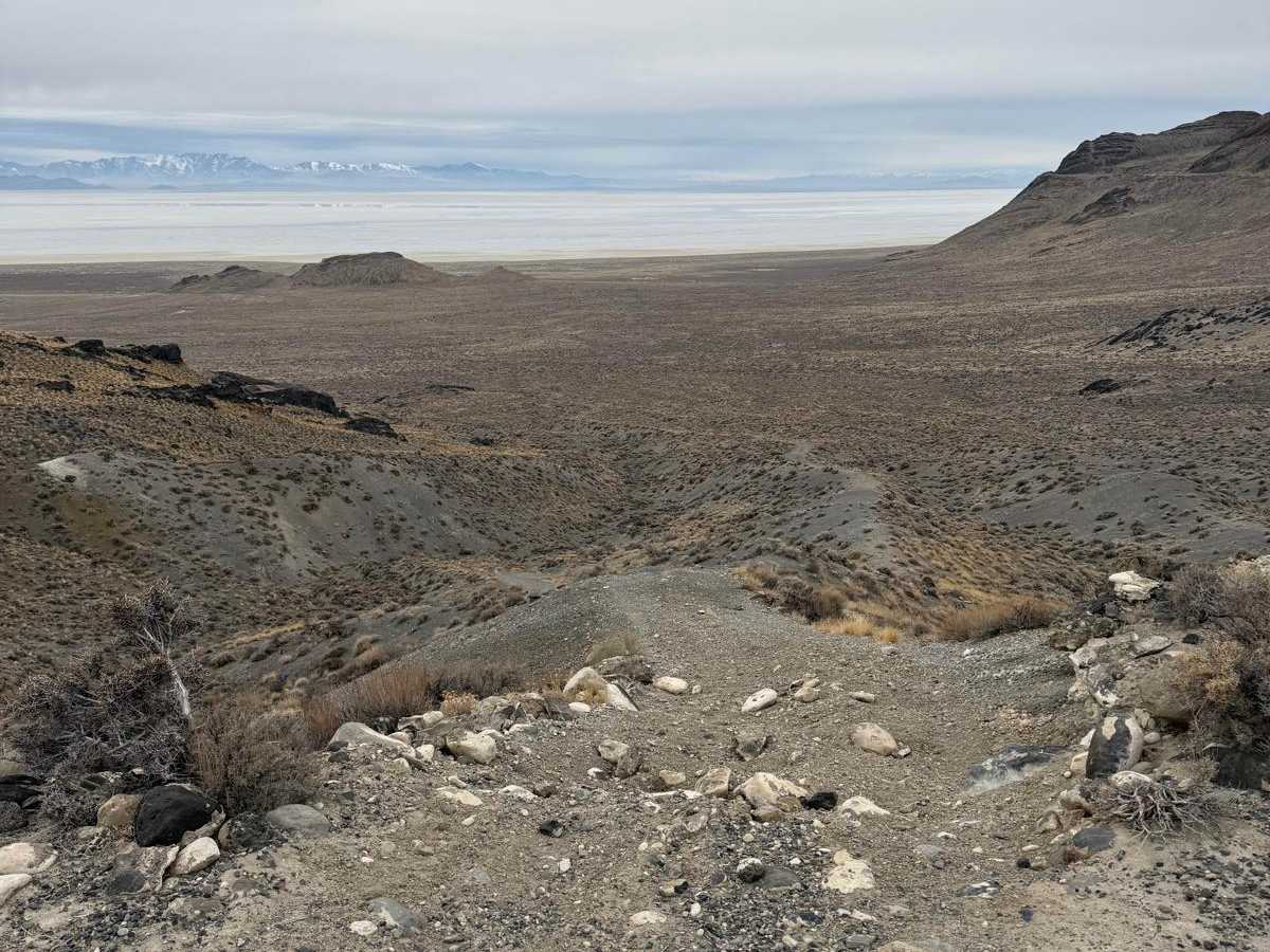 Big Pass trail photo
