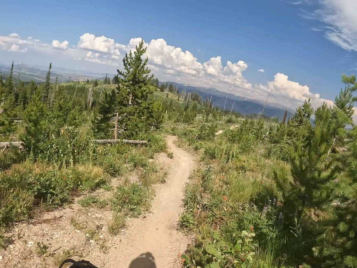 Upper Crankshaft trail photo