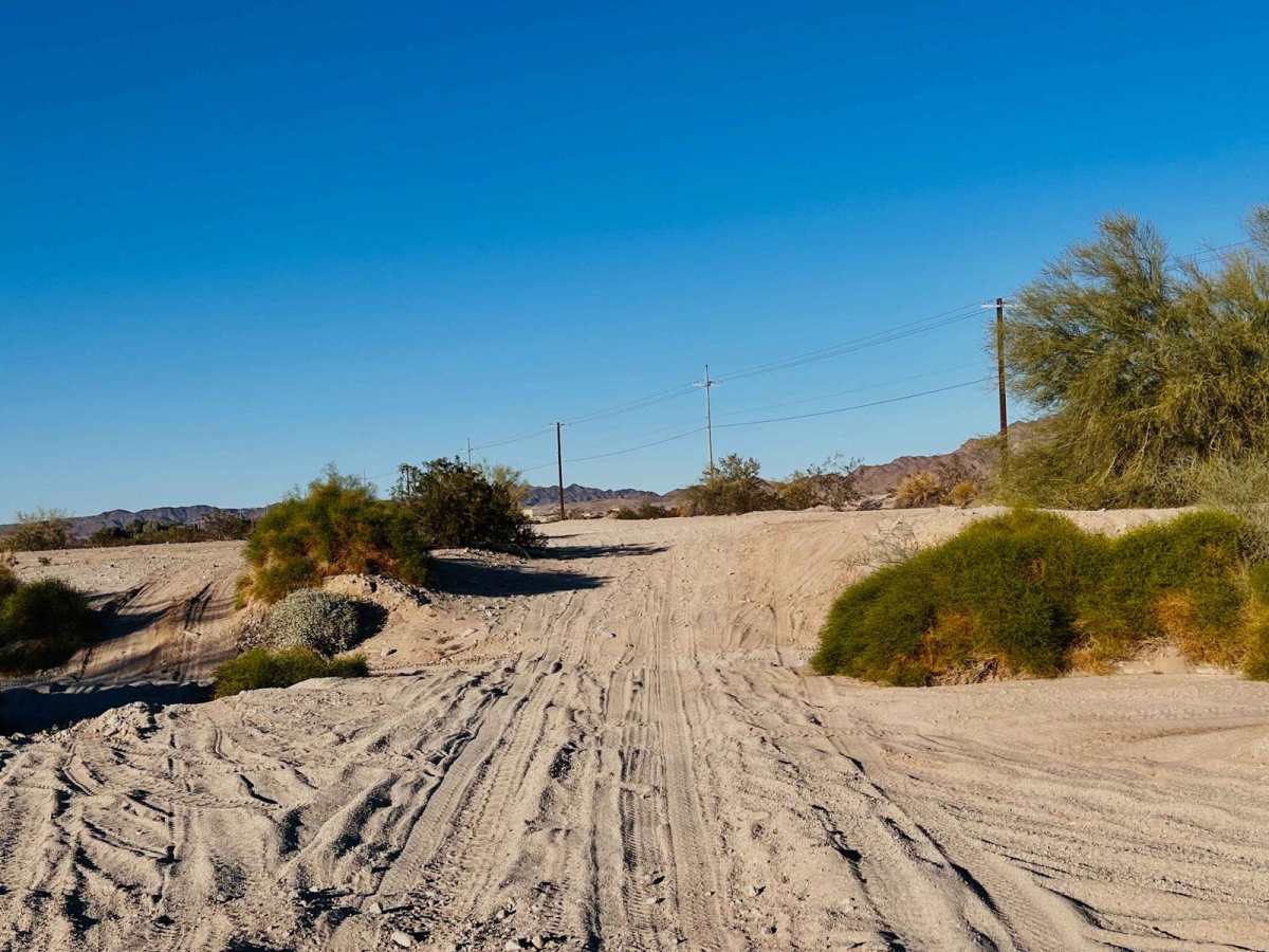 AZPT South Spur to Yuma trail photo