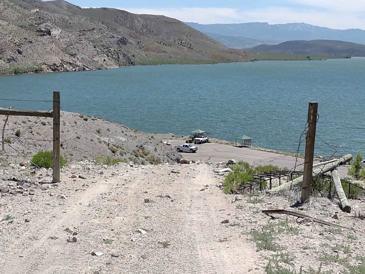 Piute Reservoir Parking photo 6