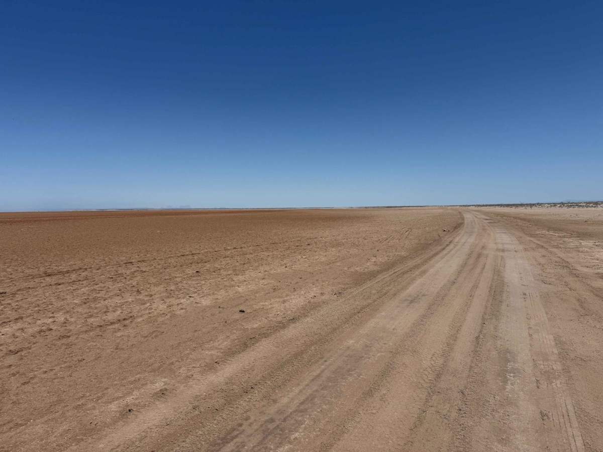 Low Route Salt Flats photo 5