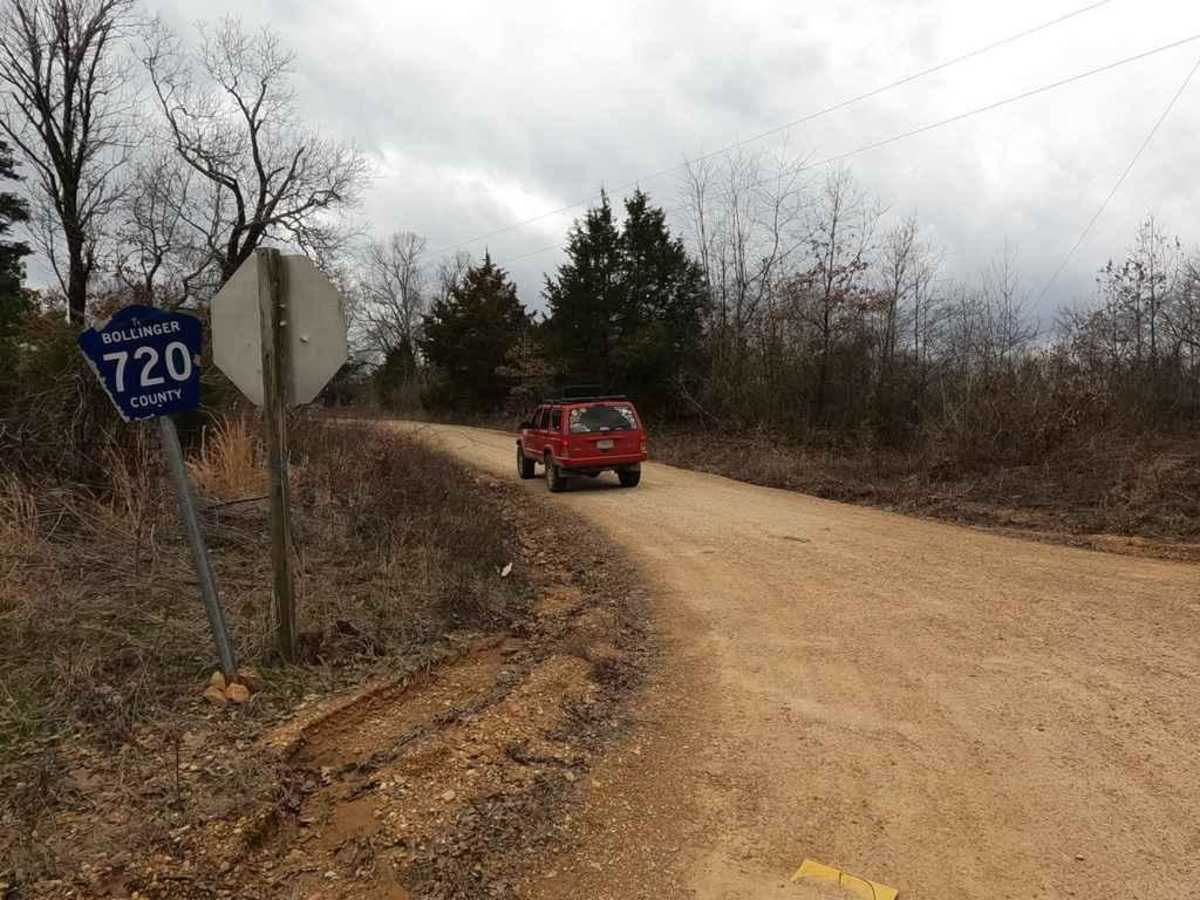 Brush Creek Road trail photo
