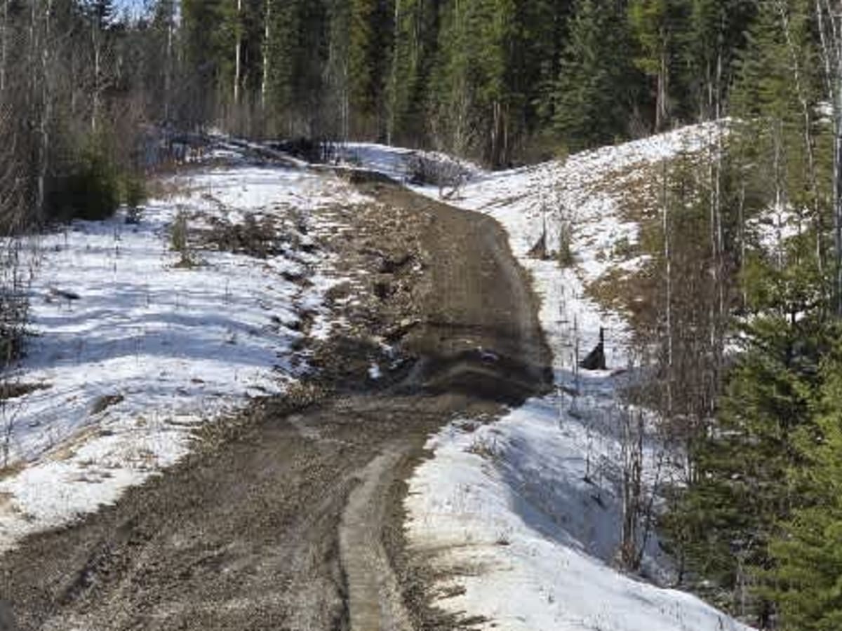 RR100 10-13 Access Road trail photo