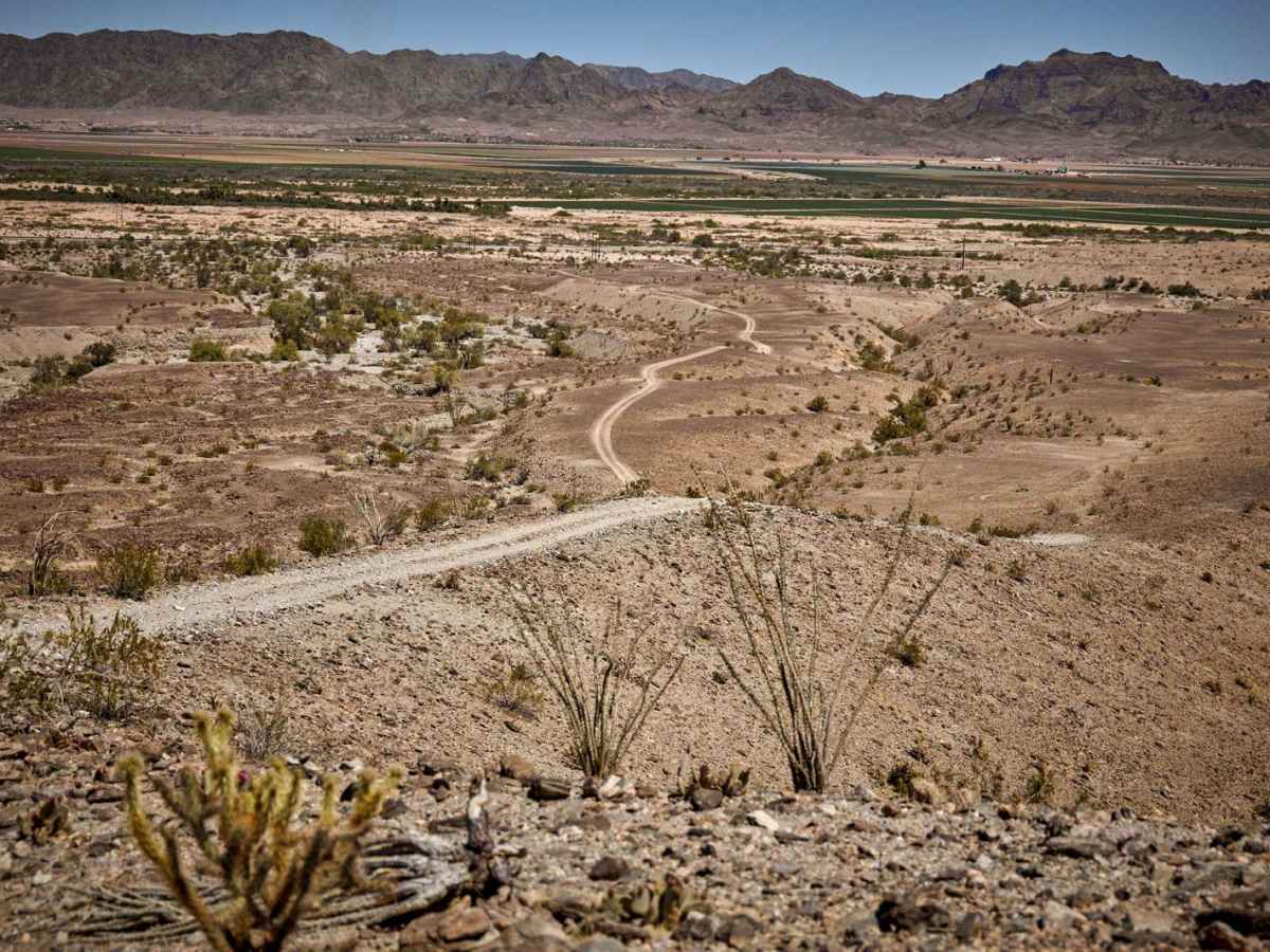 Muggins Mountain Wash trail photo