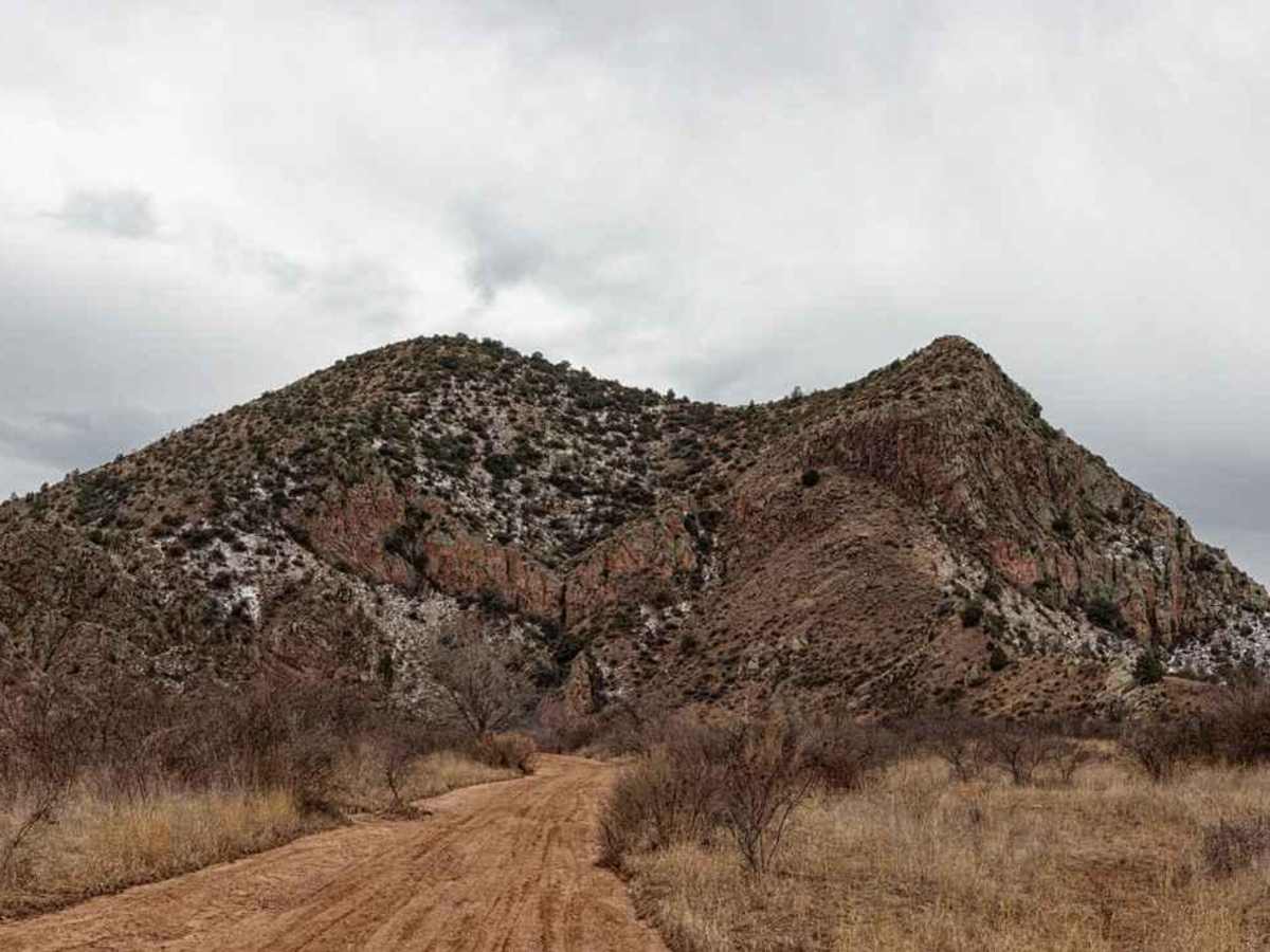 Saddle Rock Canyon Rd trail photo