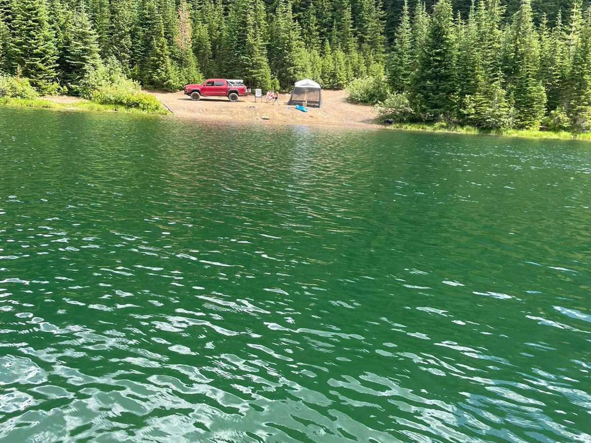 Lower Glidden Lake trail photo