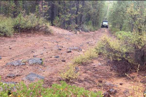 Fuzztail Butte Trail