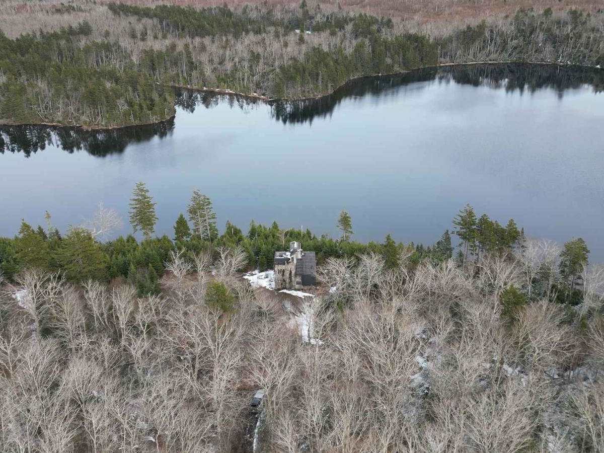 Johnson Lake Castle trail photo