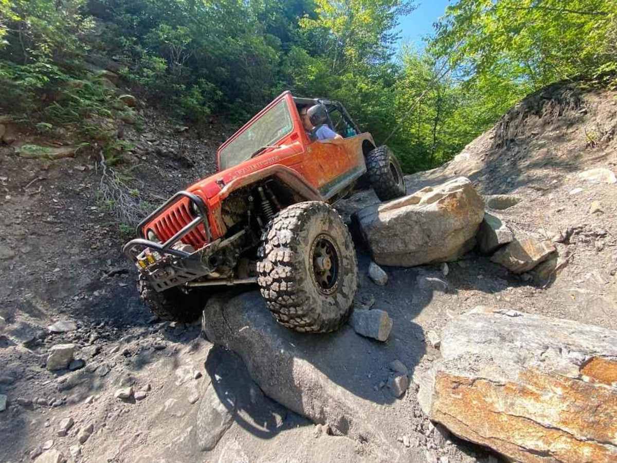 Shoot the Moon Black trail photo