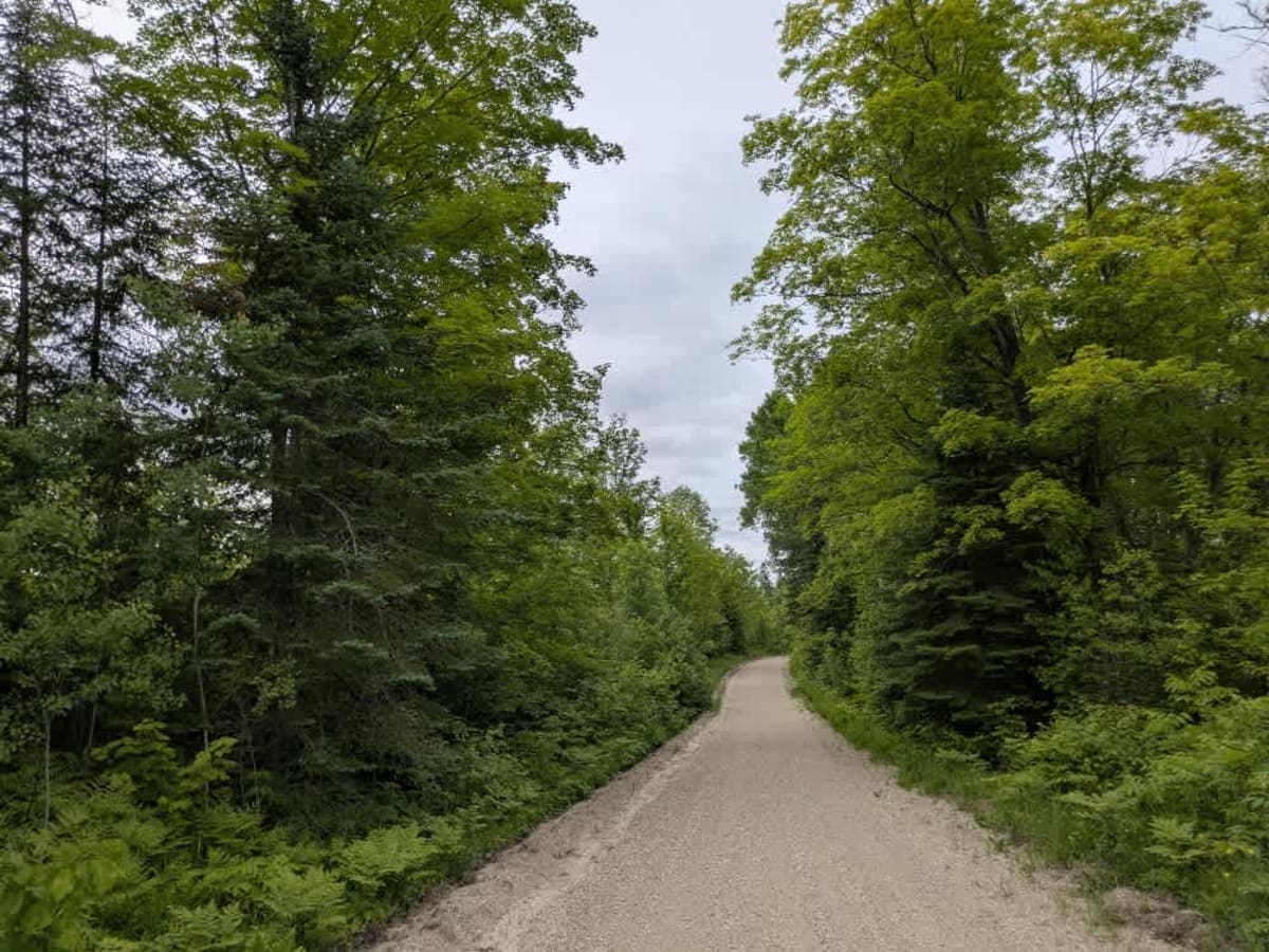 2402 trail photo