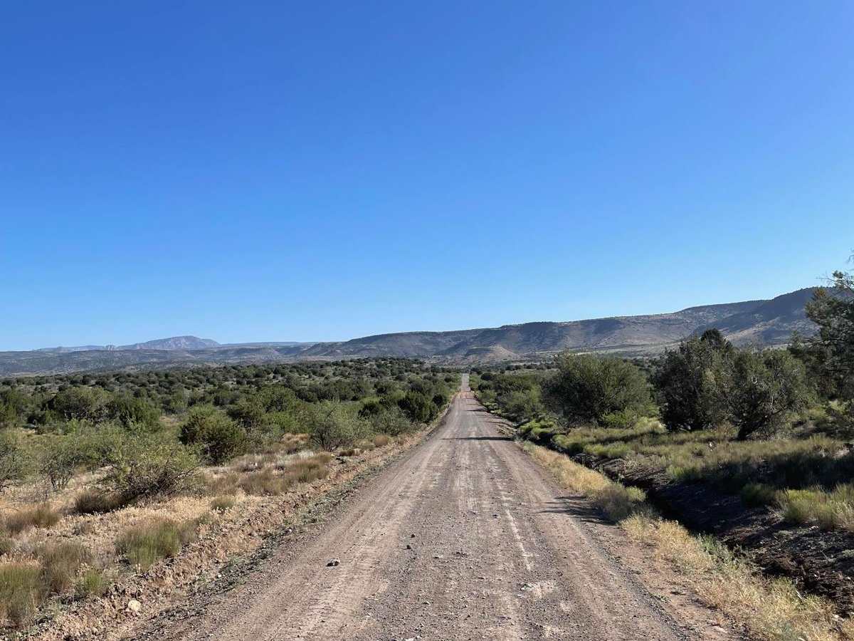Wet Beaver Creek Road photo 6