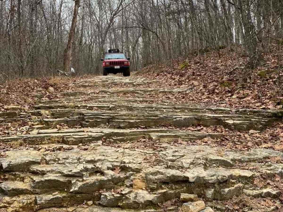 Trashcan Hill trail photo