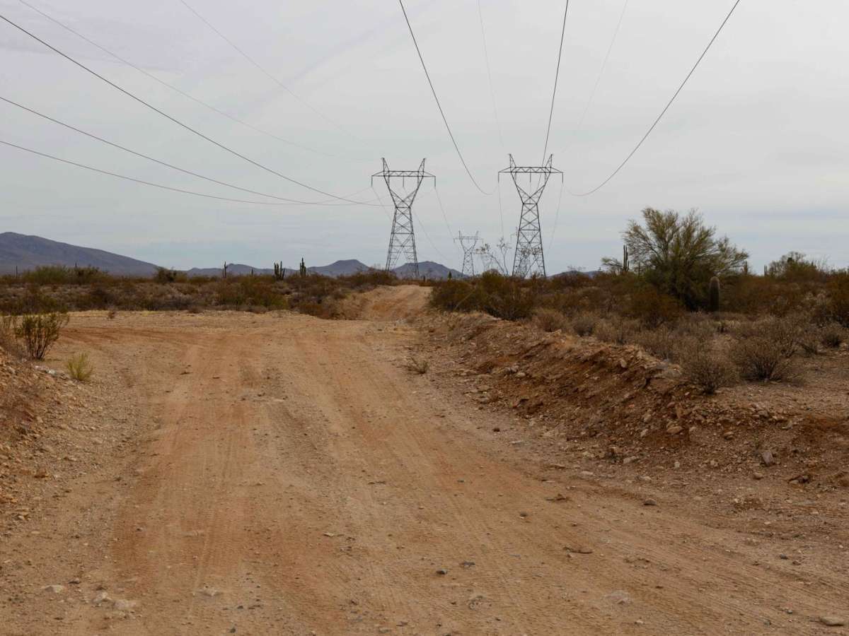 Dusty Power trail photo