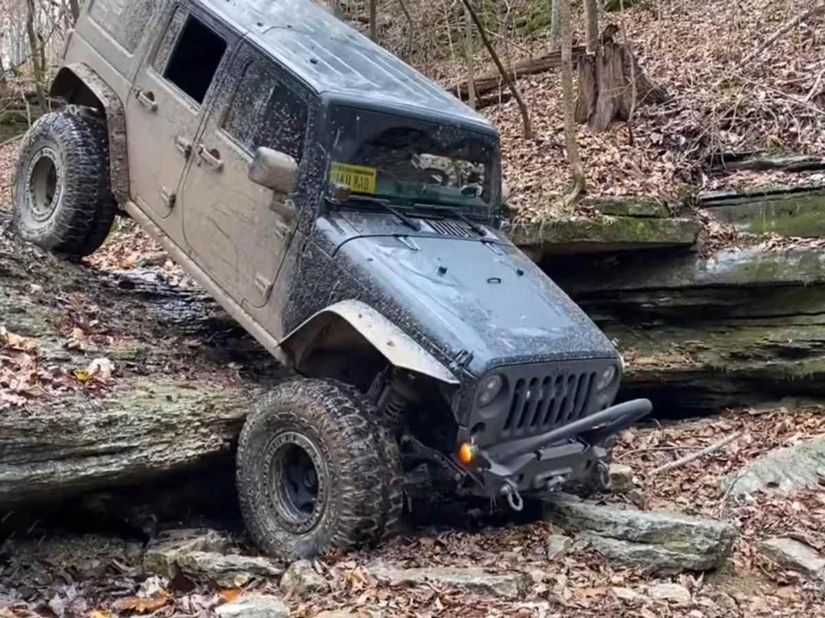 Hang Over Falls 180 trail photo