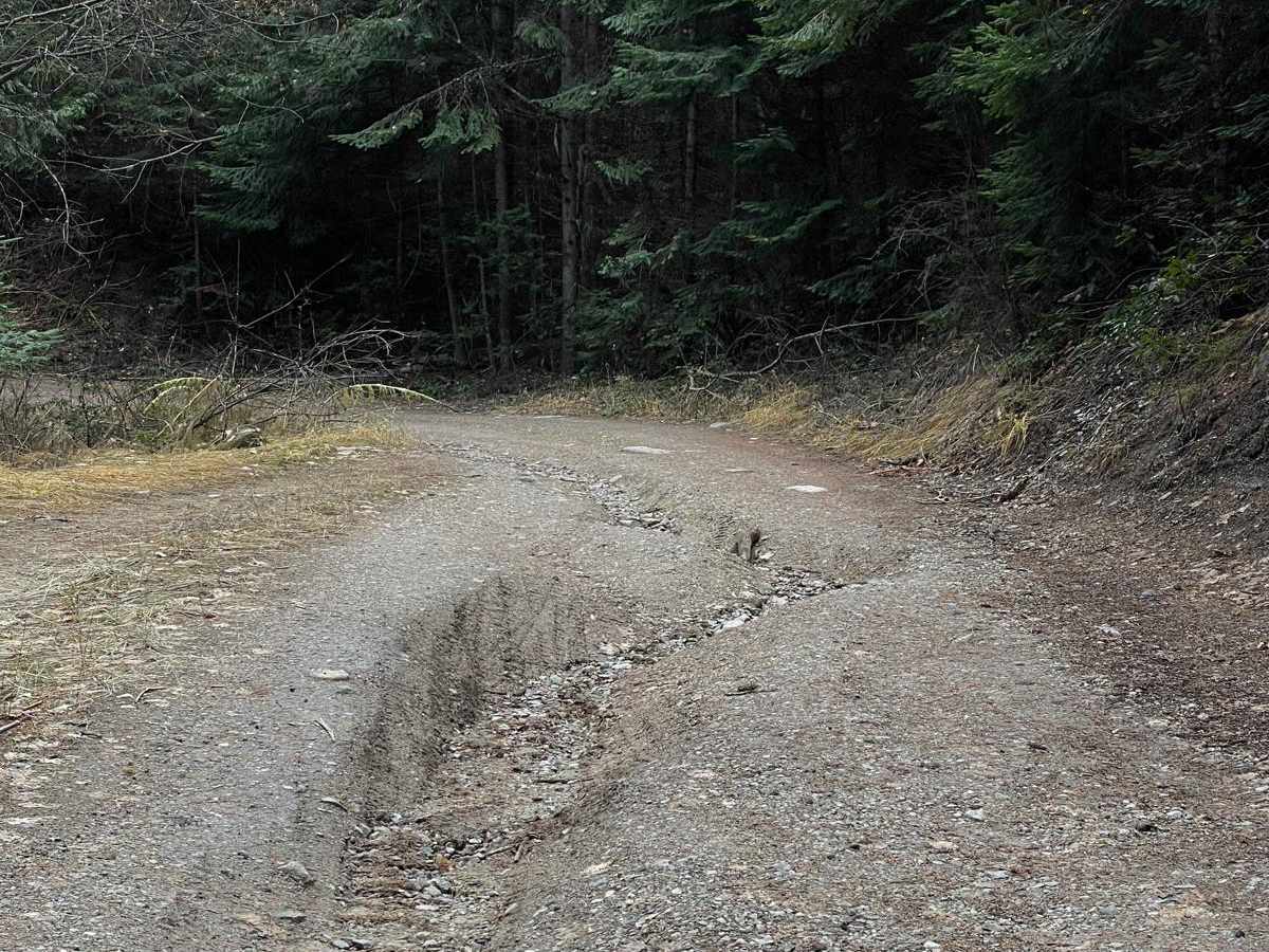 Cliff Ridge Road photo 3