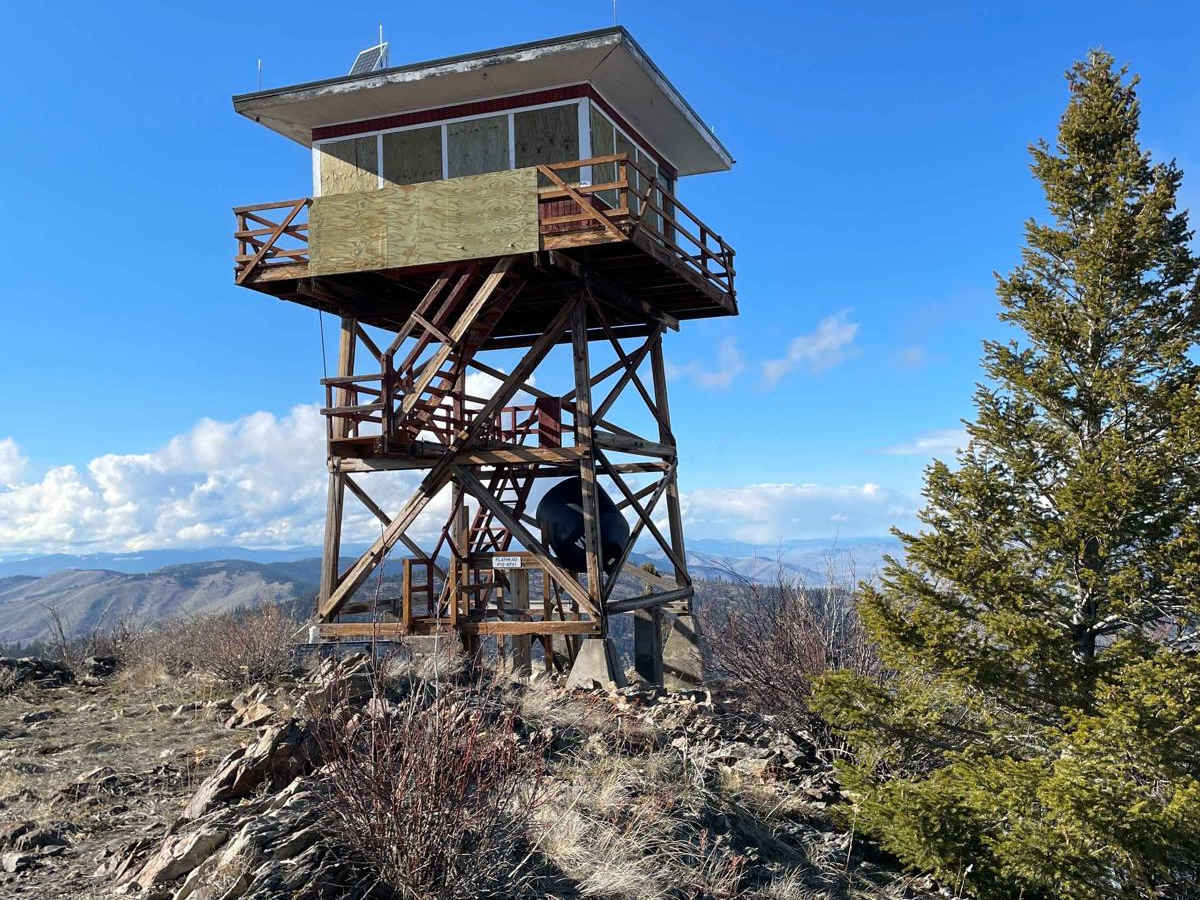 Ferry Basin Lookout Tower FB-3000 trail photo